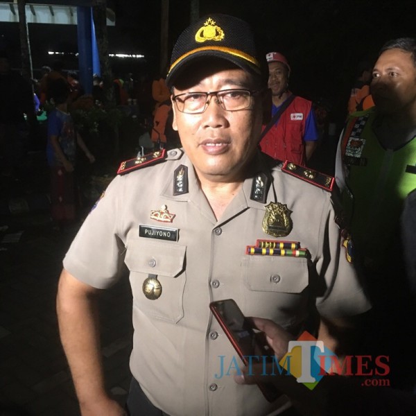 Kapolsek Bululawang, Kompol Pujiyono saat dikonfirmasi terkait hilangnya balita secara misterius (Foto : Ashaq Lupito / MalangTIMES)