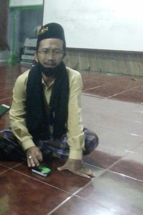 K. H. Abdul Adhim A. saat diwawancarai MojokertoTIMES (Foto: MojokertoTIMES)
