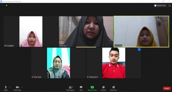 Mahasiswa Unikama saat melakukan zoom meeting terkait PKM (istimewa)