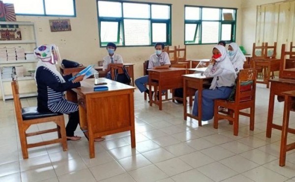 Pembelajaran uji coba tatap muka di SMKN 2 Kota Batu. (Foto: istimewa)