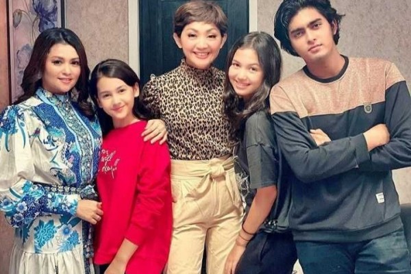 Para pemain Dari Jendela SMP (Foto: Instagram)