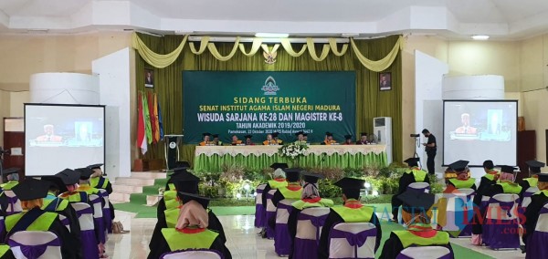 Suasa saat prosesi wisuda IAIN Madura, Kamis (22/10/2020) Foto:Ist/JatimTimes.com