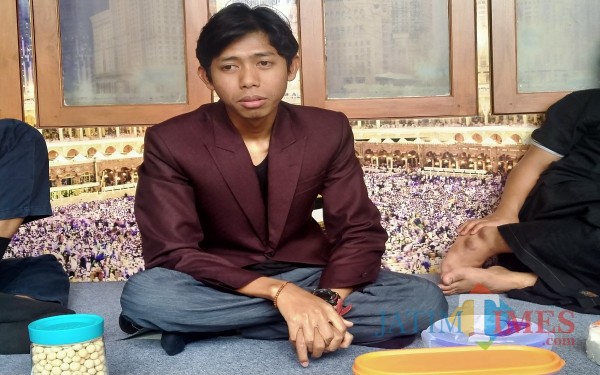 Muhammad Munjiat, putra kedua Gus Nur saat ditemui dikediamannya (Anggara Sudiongko/MalangTIMES)