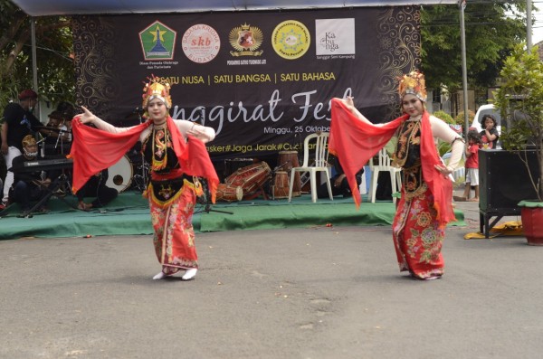 Penari saat menyuguhkan tarian cantiknya di hadapan penonton Jenggirat Fest (Istimewa).