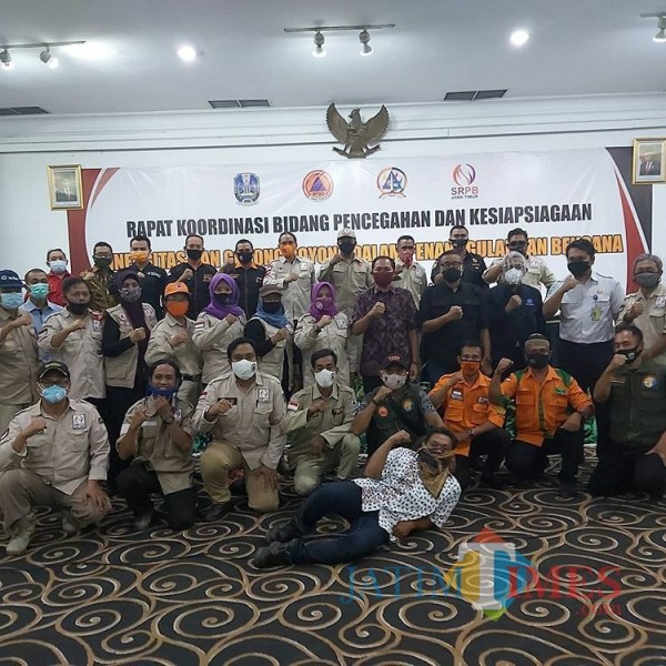 Potret, Peserta Rakor dalam Sinergitas dan Gotong royong dalam penanggulangan bencana BPBD Jatim. (Foto: Dokumen JatimTIMES)