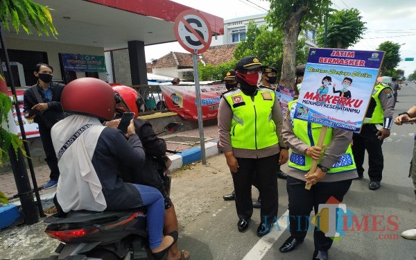 Kegiatan operasi yustisi di Tulungagung / Foto : Anang Basso / Tulungagung TIMES