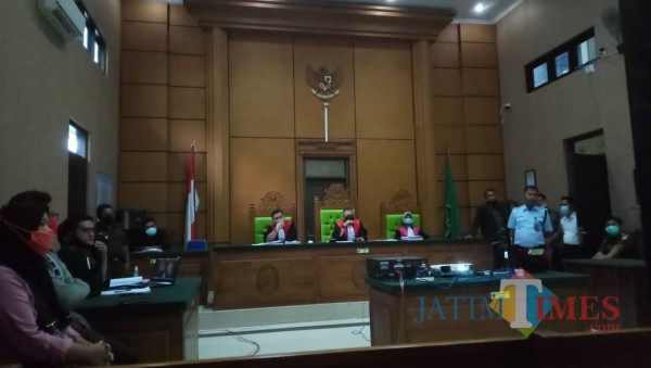 Sidang, pembacaan tuntutan dari JPU terhadap terdakwa pembunuhan di Kecamatan Galis 26 April 2020 lalu di gelar secara virtual (Foto/ Redaksi JatimTIMES)