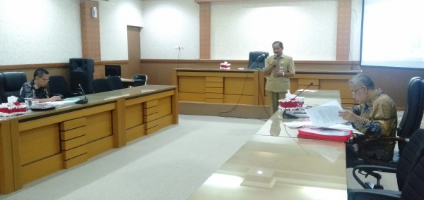 Calon anggota DPKM Drs Abdul Malik MPd saat presentasi. (Foto: Humas Disdikbud Kota Malang)