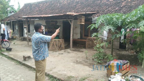 Salah satu contoh perumahan kumuh di Desa Mangunsari. (Joko Pramono/Jatim TIMES)