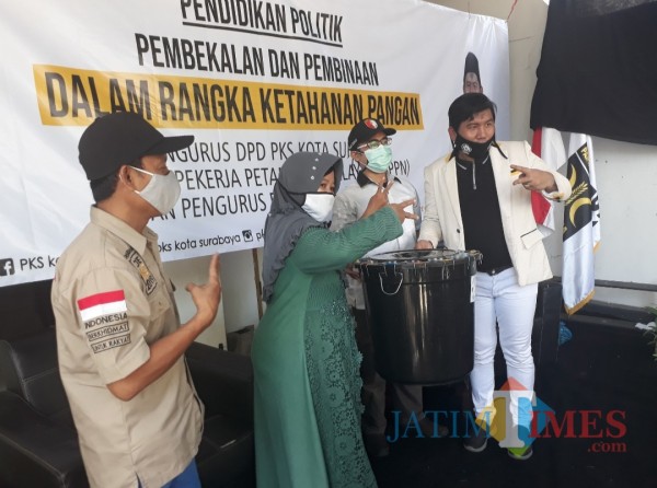 Gerakan Budikdamber yang dilakukan PKS Surabaya