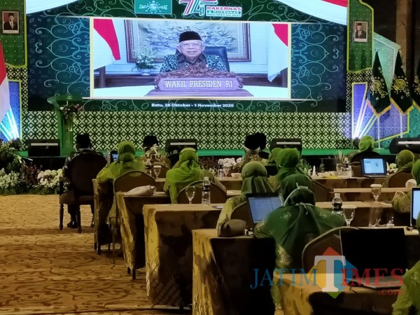 Wakil Presiden Prof Dr KH Ma'ruf Amin saat teleconference dari Jakarta. / foto Muklas JatimTimes