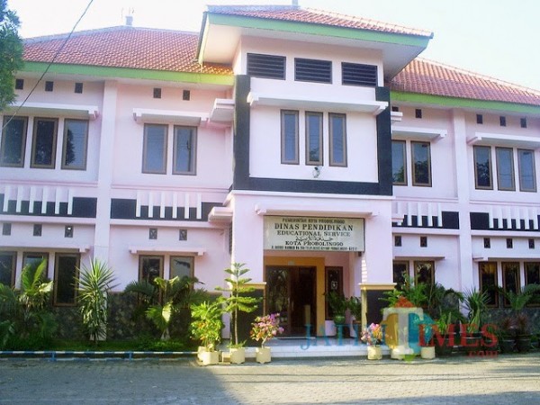 Kantor Dinas Pendidikan Kota Probolinggo (Foto: Mabrur/ProbolinggoTimes)
