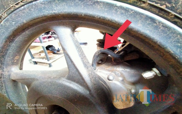 Selang hawa yang penting diperhatikan pada motor matik. (Anggara Sudiongko/MalangTIMES)