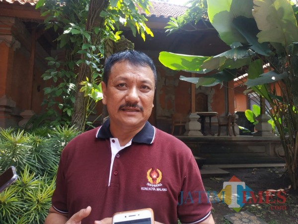 Ketua Umum KONI Kota Malang, Eddy Wahyono (Hendra Saputra)