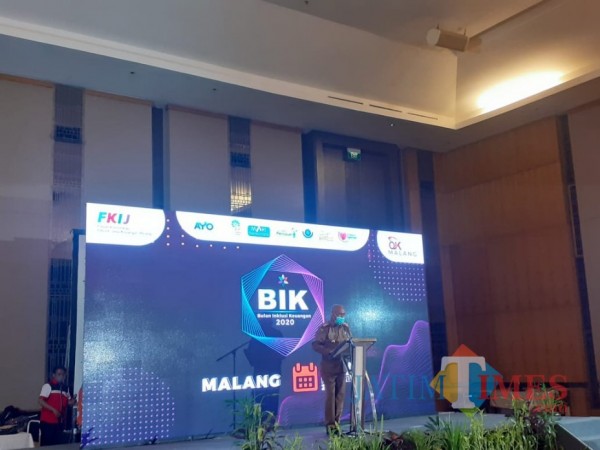 Pjs Bupati Malang, Sjaichul Ghulam saat memberikan sambutan dalam perhelatan Bulan Inklusi Keuangan tahun 2020, Senin (9/11/2020). (Foto: Dok. JatimTimes)