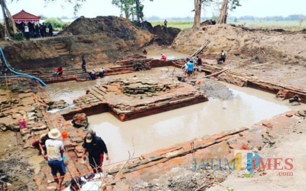 Penampakan situs petirtaan era Majapahit di sendang Sumberbeji, Desa Kesamben, Kecamatan Ngoro, Jombang. (Foto : Adi Rosul / JombangTIMES)