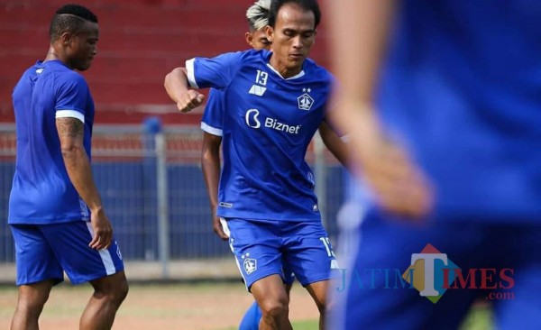 Para pemain Persik saat menggelar latihan beberapa waktu lalu.(Foto:istimewa)