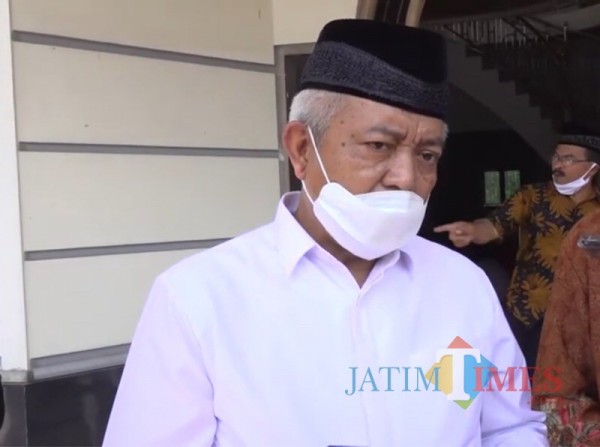 Calon Bupati Malang dari pasangan SanDi nomor urut 1, Sanusi, saat memaparkan target penurunan angka kemiskinan di Kabupaten Malang (Foto : Dokumen MalangTIMES)