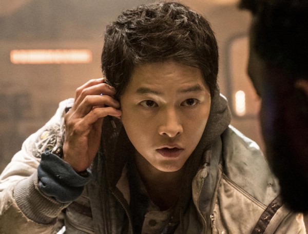 Song Joong-ki dalam film Space Sweepers (Foto: Prambors)