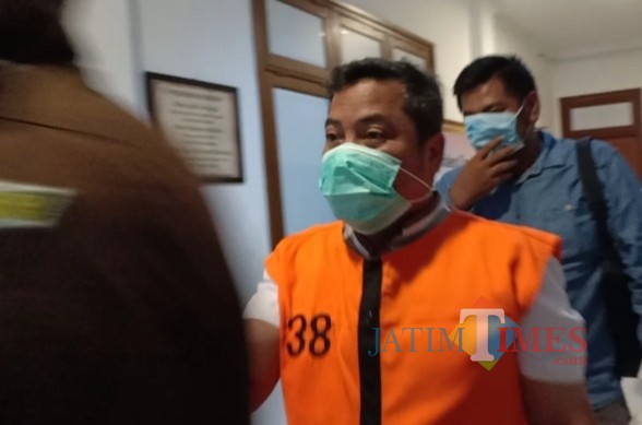 Terpidana Budianto yang dieksekusi Kejari Kota Malang, usai keluar dari ruang Pidsus Kejari Kota Malang (ist)