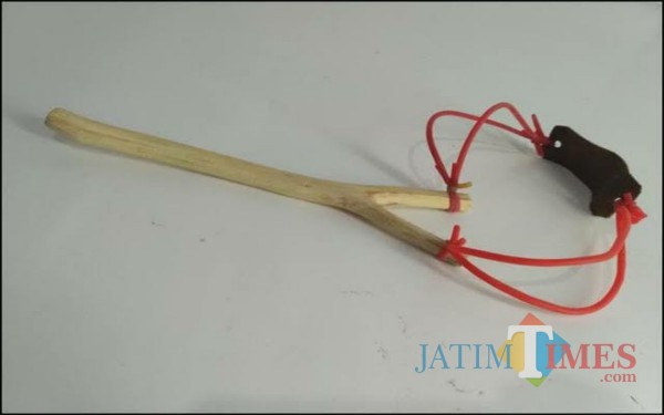 Pelintheng atau ketapel / Foto : Istimewa / Tulungagung TIMES