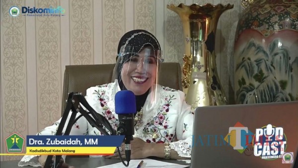 Kepala Dinas Pendidikan dan Kebudayaan (Disdikbud) Kota Malang Dra Zubaidah MM. (Foto: YouTube)