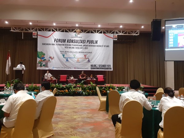 Suasana Forum Konsultasi Publik perubahan RPJMD 2018-2023 di Hotel Savana Kota Malang, Rabu (2/12).