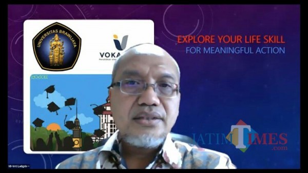 Prof Dr Unti Ludigdo SE MSi Ak selaku Ketua Tim Monefvas Kampung Tangguh saat konferensi pers. (Foto: Ima/MalangTIMES)