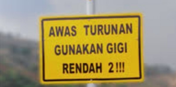 Ilustrasi rambu peringatan jalan menurun (Ist)