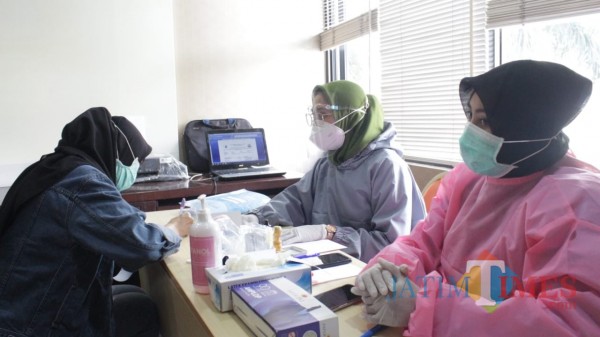Responsif-HARRIS-Hotel--Conventions-Malang-Beri-Fasilitas-Rapid-Test-Antigen--Antibodia8e287949c530be6.jpg