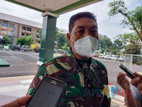 Dandim 0818 Kabupaten Malang/Kotq Batu, Letkol (Inf) Yusub Dody Sandra saat dikonfirmasi pewarta, Rabu (6/1/2021). (Foto: Tubagus Achmad/MalangTimes)