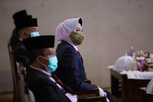 Wali Kota Batu Dewanti Rumpoko.