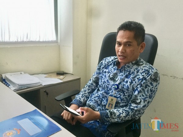 Kepala Satpol PP Kota Batu, M. Nur Adhim. (Foto: Irsya Richa/MalangTIMES)