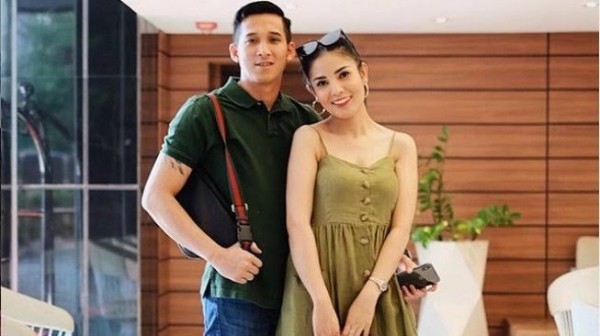 Nindy dan suami APH (Foto: Instagram)