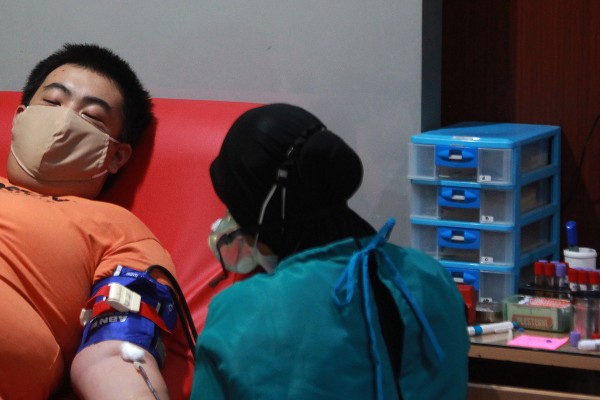 Sampai Januari 2021, baru satu penyintas yang memenuhi syarat menjadi pendonor plasma konvalesen. (Foto: Ist)