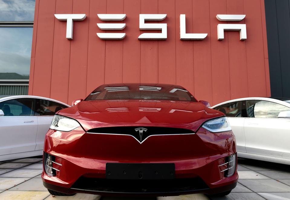Tesla Akan Segera Rilis Hatchback Listrik Model 2, Cek Harganya | Jatim Times