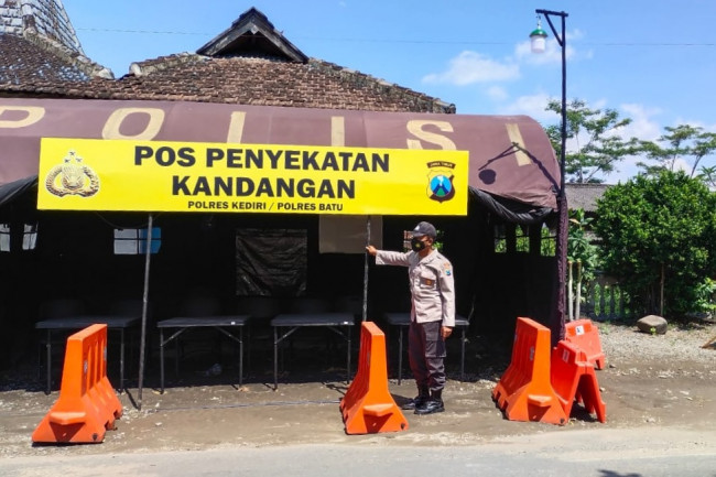 Polres Kediri dirikan posko penyekatan larangan mudik di Kandangan. (Foto: Ist)