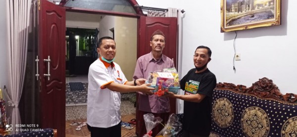 Berkah-Ramadan-Fraksi-PKS-DPRD-Kota-Malang-Berbagi-Bingkisan-di-Kecamatan-Lowokwaru-2445e7dabb70da02b.jpg