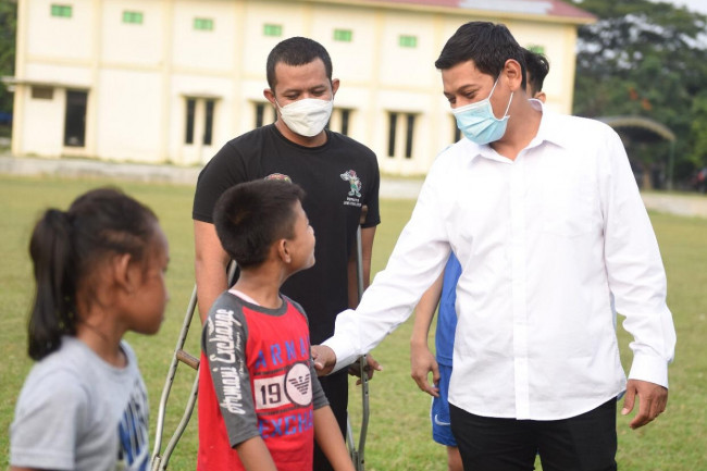 Wali Kota Kediri Berikan Semangat Atlet Paralympic Yang Akan Bertanding Dalam Peparprov. (Foto: Ist)