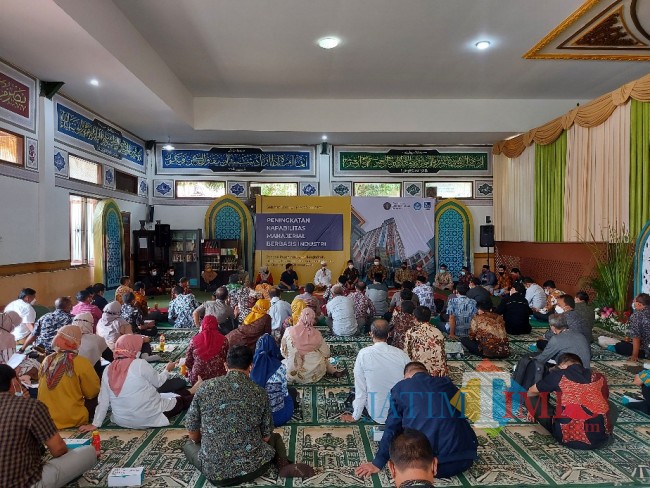 Saat berlangsung sesi tanya jawab antara Prof Muhammad Bisri dengan perwakilan kepala sekolah SMK se-Indonesia.