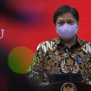 PPKM Luar Jawa-Bali Dilanjutkan hingga 23 Desember 2021, Menko Airlangga Tekankan Percepatan Vaksinasi