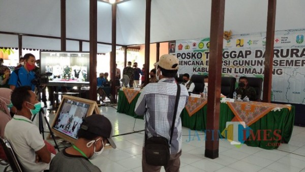 Batal Ke Lumajang, Wapres KH. Ma’ruf Amin Sapa Pengungsi Melalui Video Conference