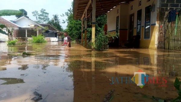 Banjir Kutorenon Wabup Minta Normalisasi Sungai ke Pemprov