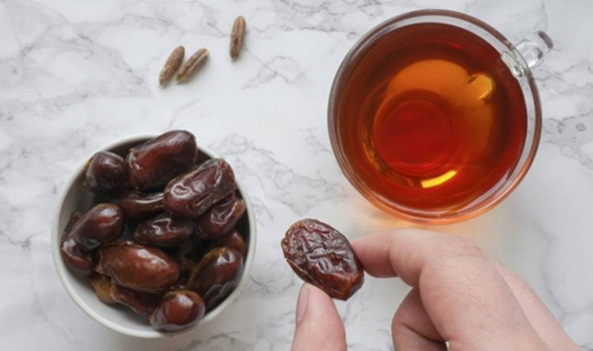 Air kurma.