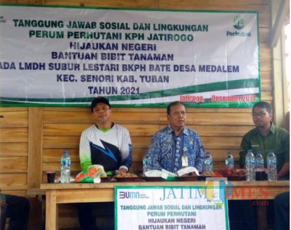 Perhutani KPH Jatirogo Serahkan Bibit di Kecamatan Senori Tuban