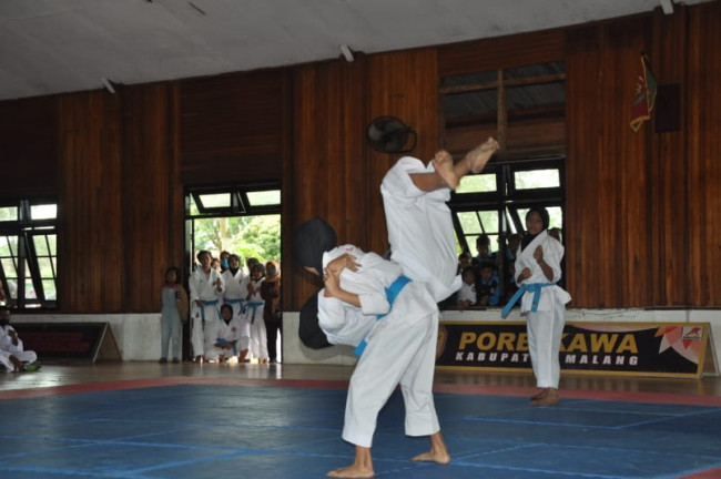 Pertandingan karate Yonif Para Raider 502/Ujwala Yudha.