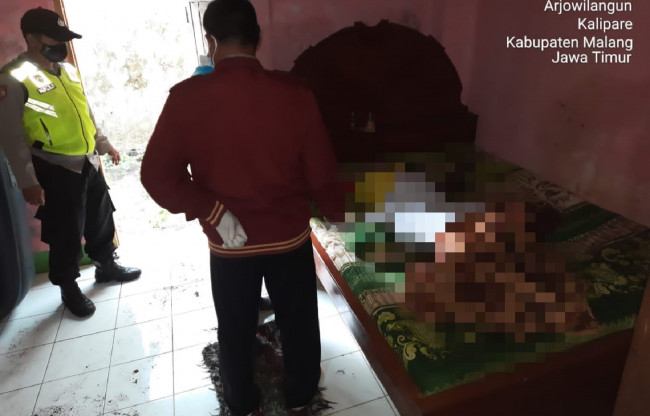 Pintu Dicongkel Keluarga, Ini yang Temukan di Dalam Rumah