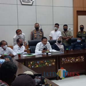 Didemo Ribuan Petani Tambak, Bupati Lamongan Telefon Dirjen Perikanan Budidaya