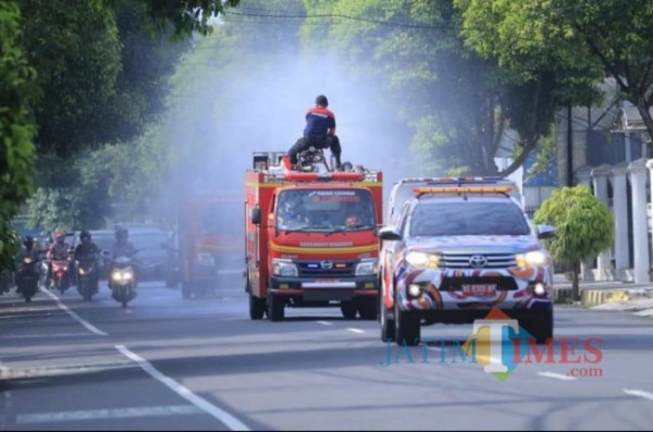 Optimalkan Pencegahan Covid-19, Pemkot Madiun Semprotkan Disinfektan di Sejumlah Titik Rawan Penyebaran