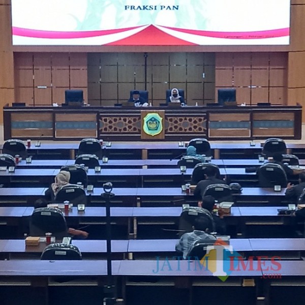 Usung Misi Penyegaran, Ketua Fraksi PAN DPRD Lamongan Diganti